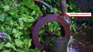 Queda d&#039;água em câmera lenta - Slow motion